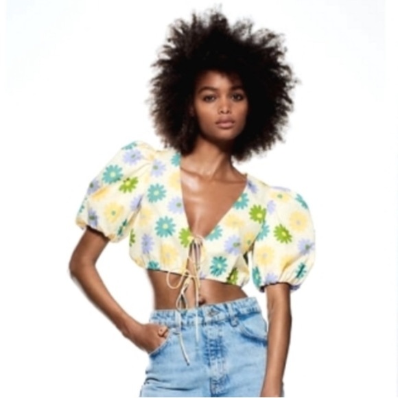 Zara yellow and Blue Flutter Sleeve Crop Blouse XS - Picture 1 of 4